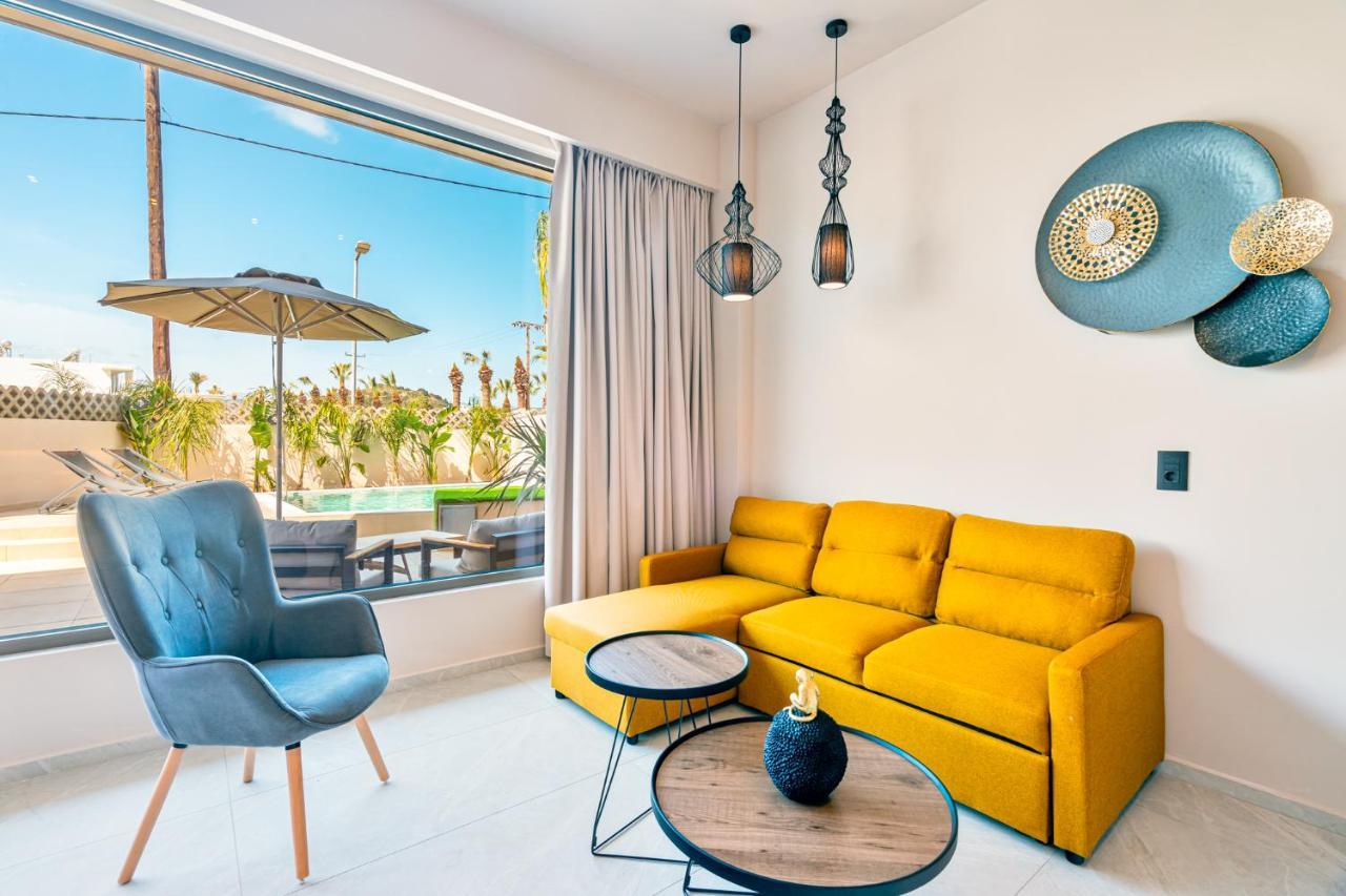 Pathos Seaside Suites ฟาลิรากี ภายนอก รูปภาพ