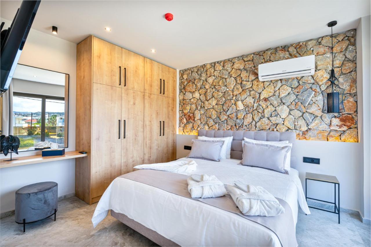 Pathos Seaside Suites ฟาลิรากี ภายนอก รูปภาพ