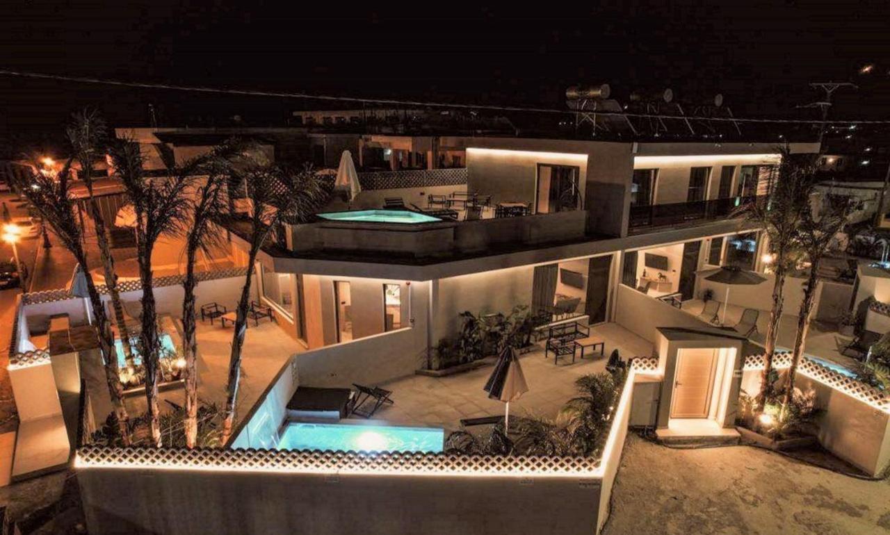 Pathos Seaside Suites ฟาลิรากี ภายนอก รูปภาพ
