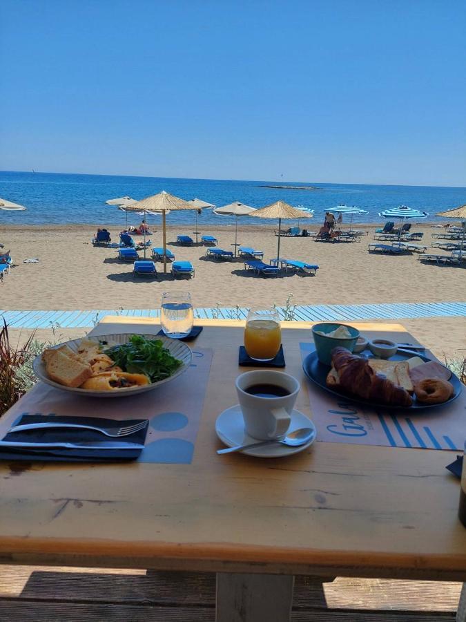 Pathos Seaside Suites ฟาลิรากี ภายนอก รูปภาพ
