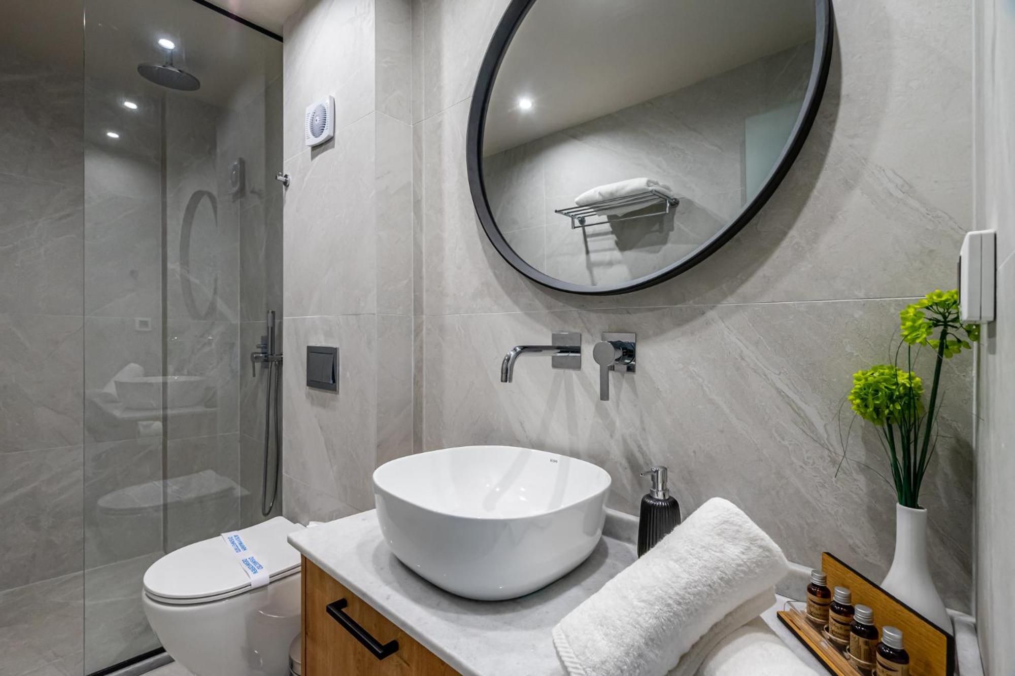 Pathos Seaside Suites ฟาลิรากี ห้อง รูปภาพ